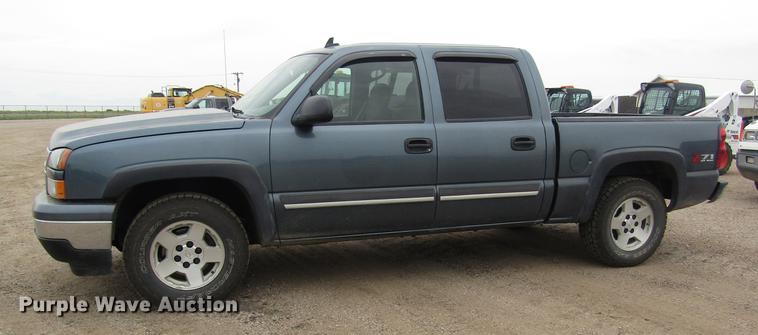 image for item DD8840 2007 Chevrolet Silverado 1500 Z71 Crew Cab pickup truck