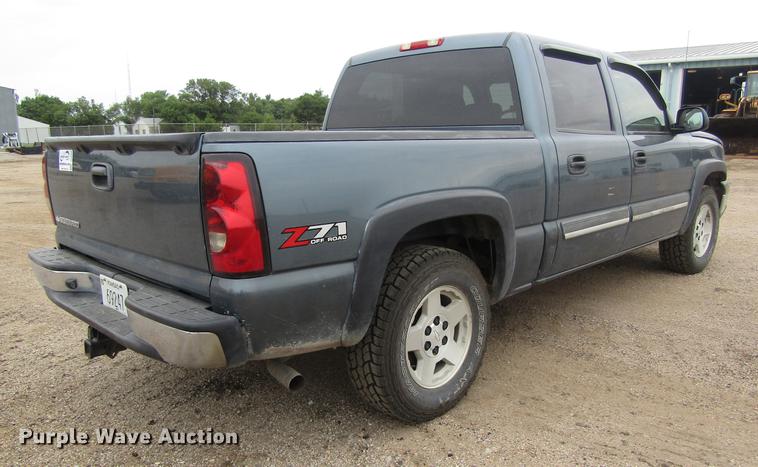 image for item DD8840 2007 Chevrolet Silverado 1500 Z71 Crew Cab pickup truck