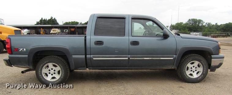 image for item DD8840 2007 Chevrolet Silverado 1500 Z71 Crew Cab pickup truck