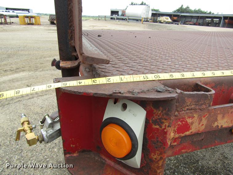 image for item DD8841 1985 Great Dane flatbed trailer