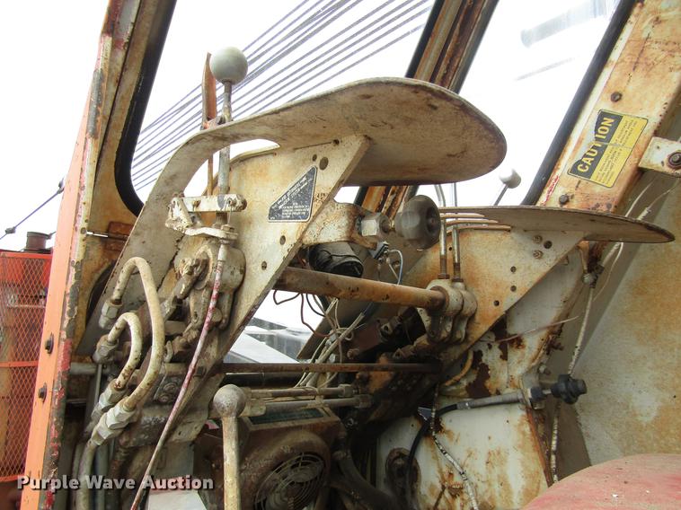 image for item DD8842 1975 Link Belt HC78B truck crane