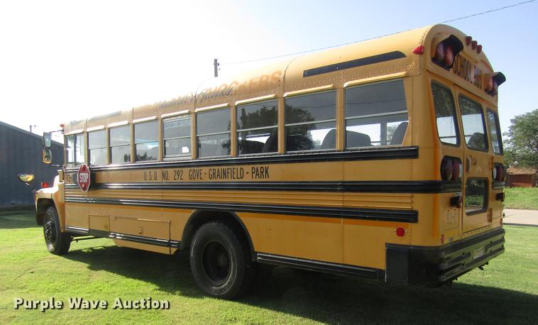 image for item DD8868 1993 Ford B700 school bus