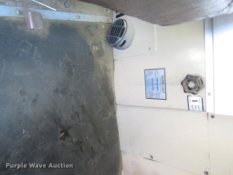 image for item DD8868 1993 Ford B700 school bus