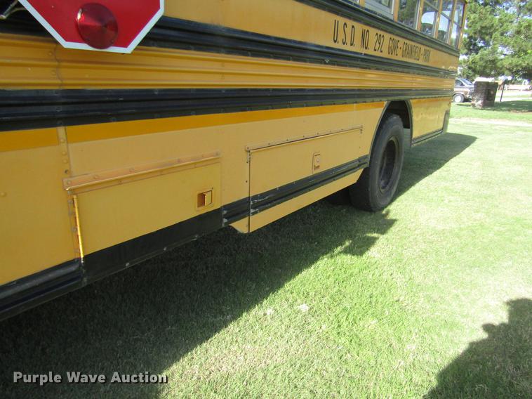 image for item DD8868 1993 Ford B700 school bus