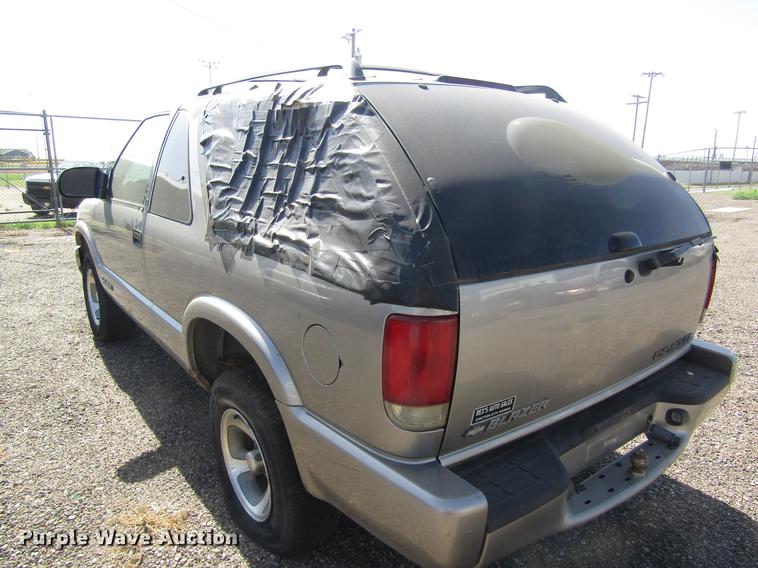 image for item DD8869 2001 Chevrolet Blazer SUV