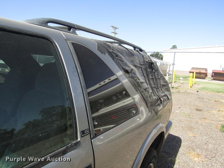 image for item DD8869 2001 Chevrolet Blazer SUV