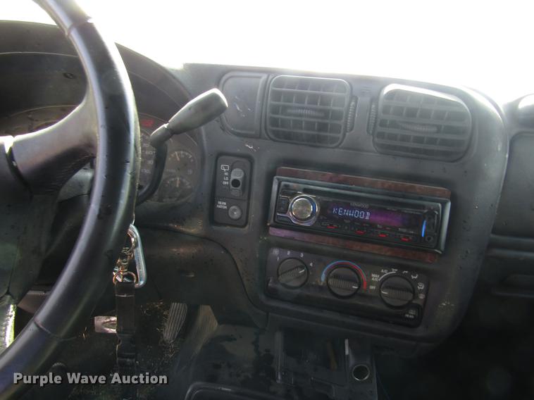 image for item DD8869 2001 Chevrolet Blazer SUV