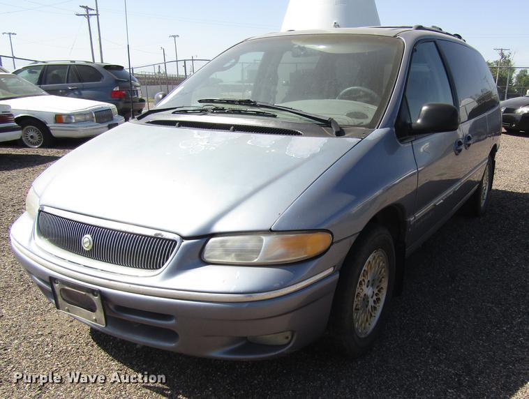 image for item DD8870 1996 Chrysler Town & Country van