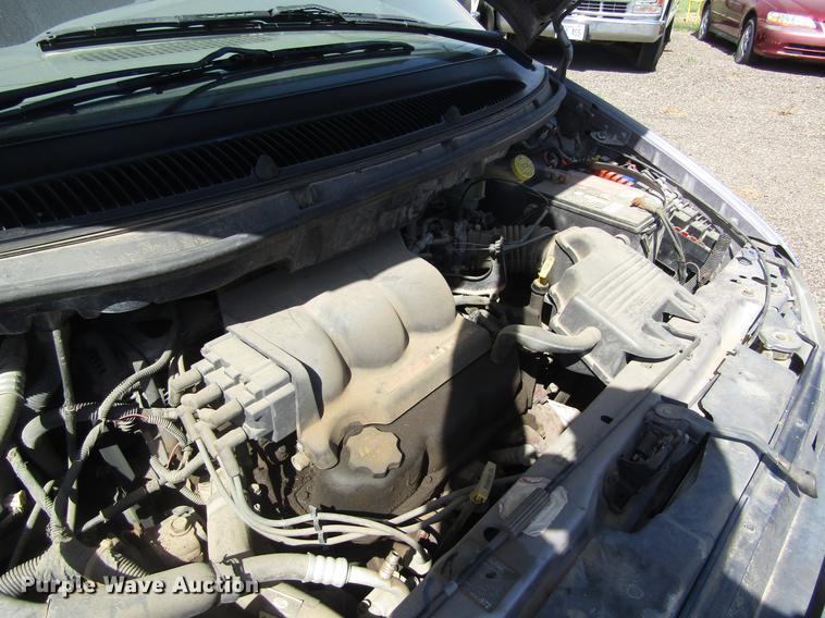 image for item DD8870 1996 Chrysler Town & Country van