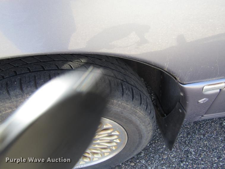 image for item DD8870 1996 Chrysler Town & Country van