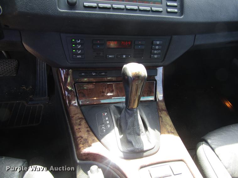 image for item DD8872 2003 BMW X5 SUV