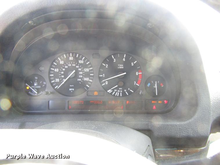 image for item DD8872 2003 BMW X5 SUV