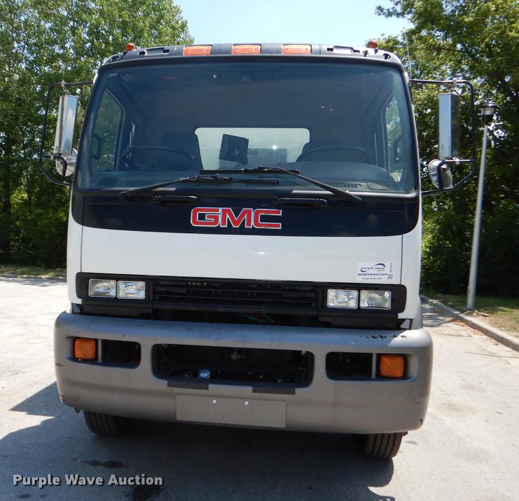 image for item DE1829 2002 GMC T7500 street sweeper truck