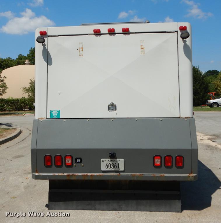 image for item DE1829 2002 GMC T7500 street sweeper truck