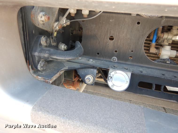 image for item DE1829 2002 GMC T7500 street sweeper truck