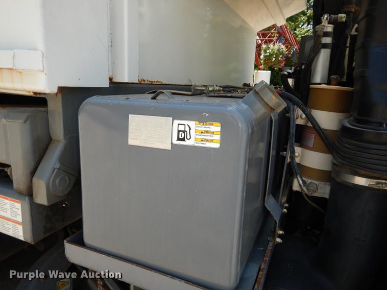 image for item DE1829 2002 GMC T7500 street sweeper truck