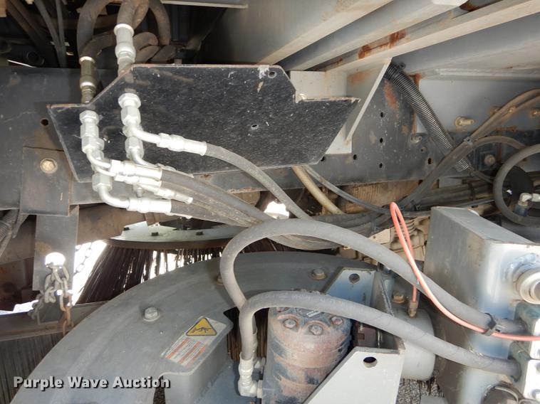 image for item DE1829 2002 GMC T7500 street sweeper truck