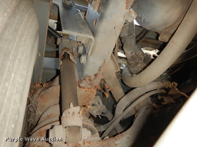 image for item DE1829 2002 GMC T7500 street sweeper truck