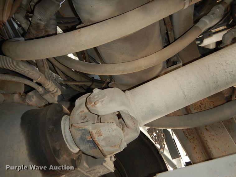 image for item DE1829 2002 GMC T7500 street sweeper truck