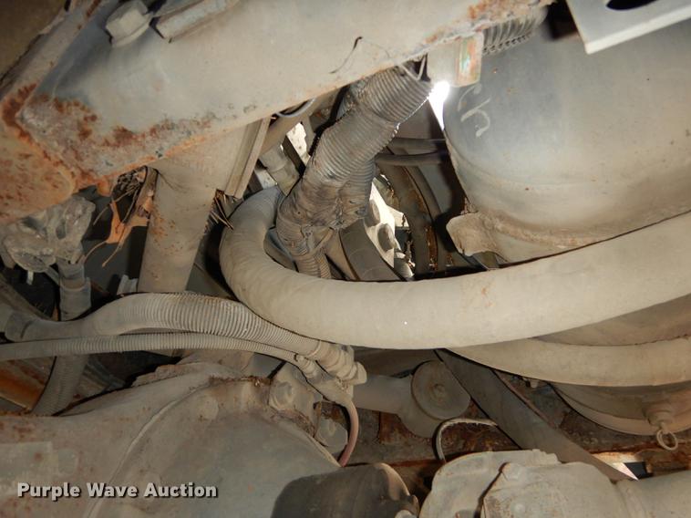 image for item DE1829 2002 GMC T7500 street sweeper truck