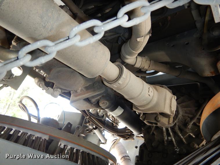 image for item DE1829 2002 GMC T7500 street sweeper truck