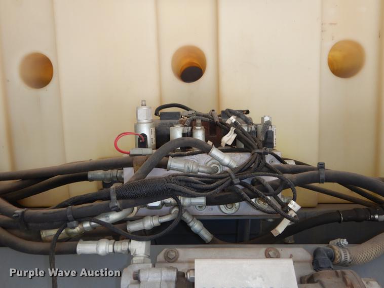 image for item DE1829 2002 GMC T7500 street sweeper truck