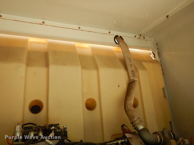 image for item DE1829 2002 GMC T7500 street sweeper truck