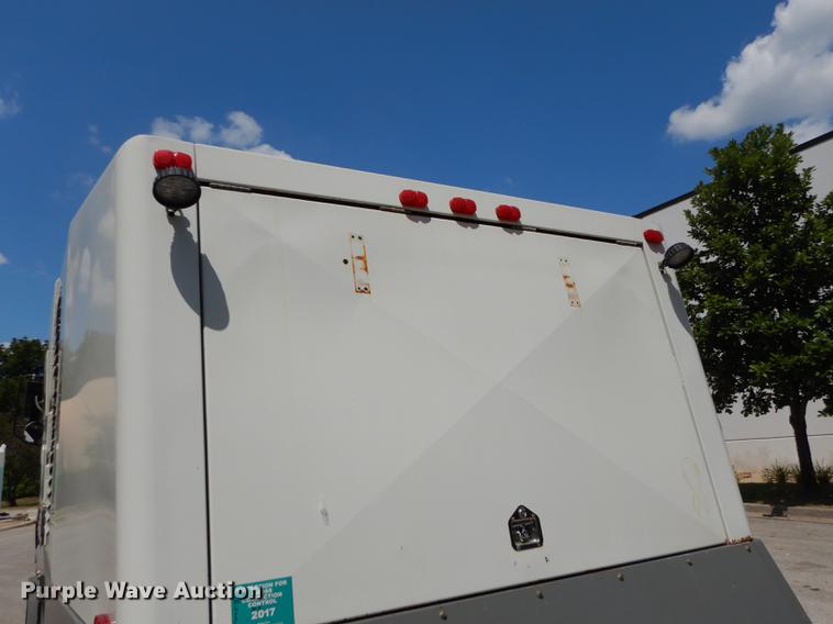 image for item DE1829 2002 GMC T7500 street sweeper truck