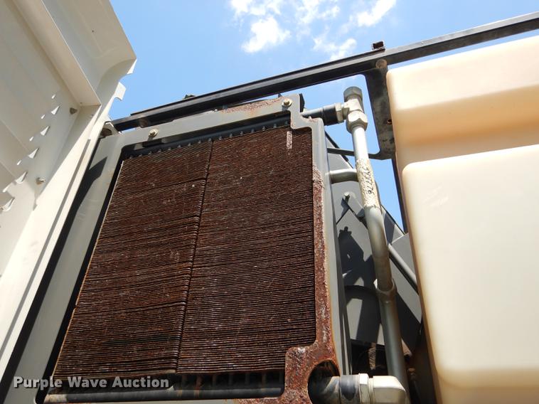 image for item DE1829 2002 GMC T7500 street sweeper truck