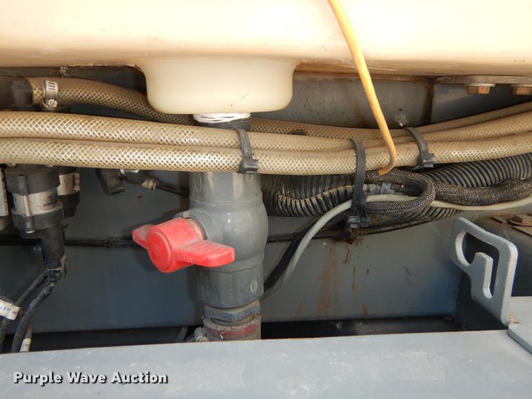 image for item DE1829 2002 GMC T7500 street sweeper truck