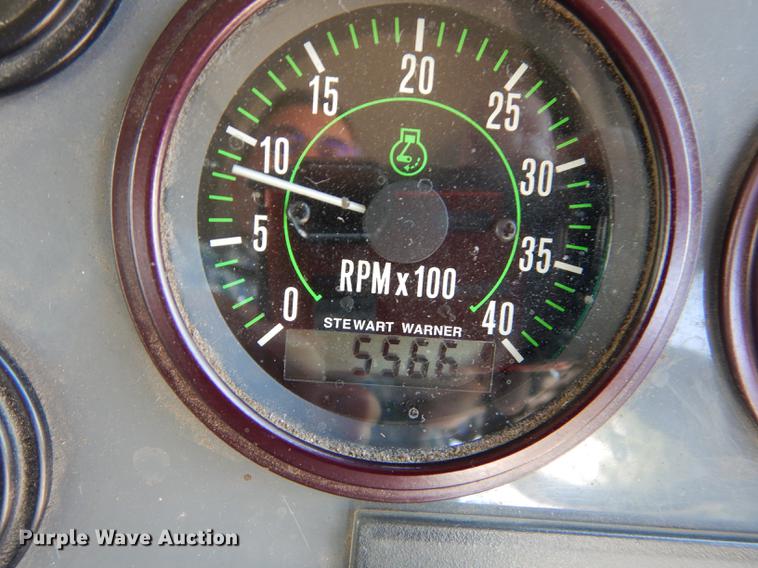 image for item DE1829 2002 GMC T7500 street sweeper truck