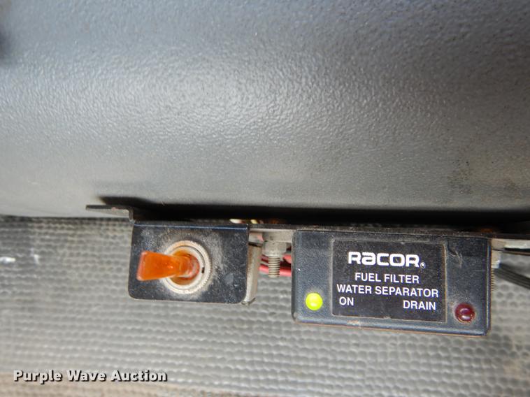 image for item DE1829 2002 GMC T7500 street sweeper truck