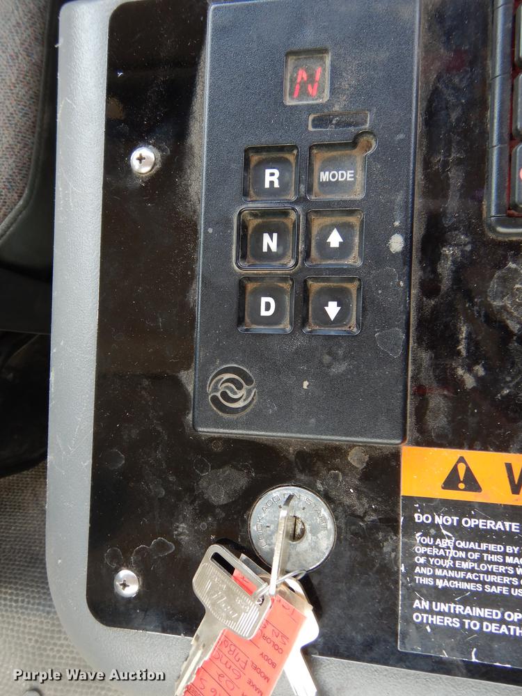 image for item DE1829 2002 GMC T7500 street sweeper truck