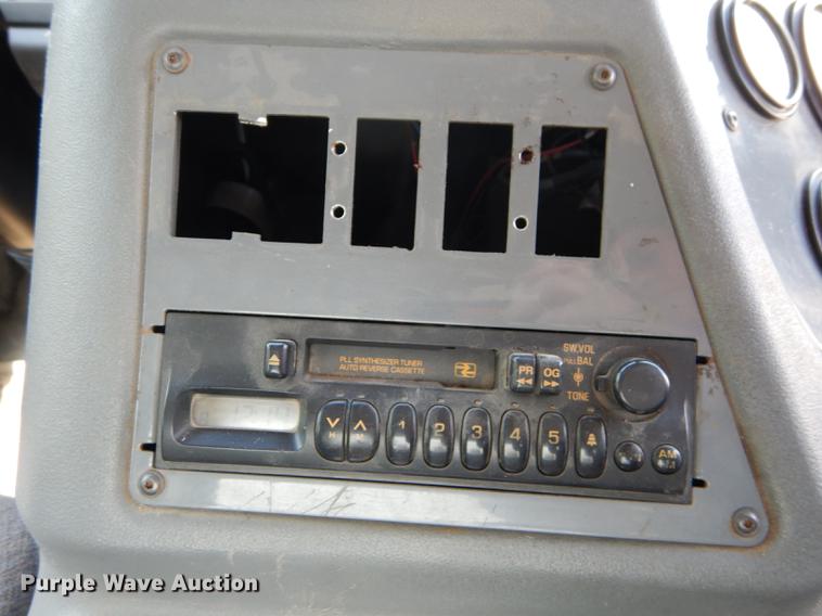 image for item DE1829 2002 GMC T7500 street sweeper truck