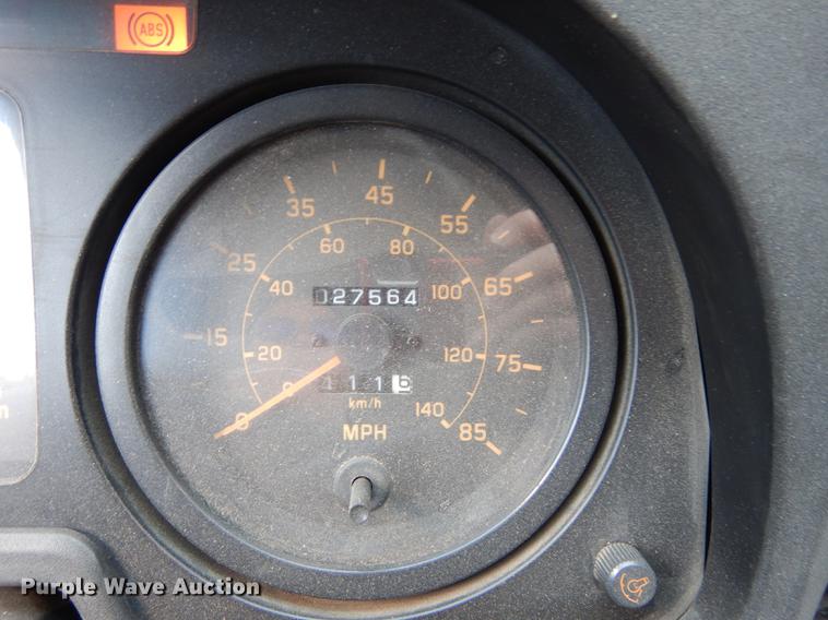 image for item DE1829 2002 GMC T7500 street sweeper truck