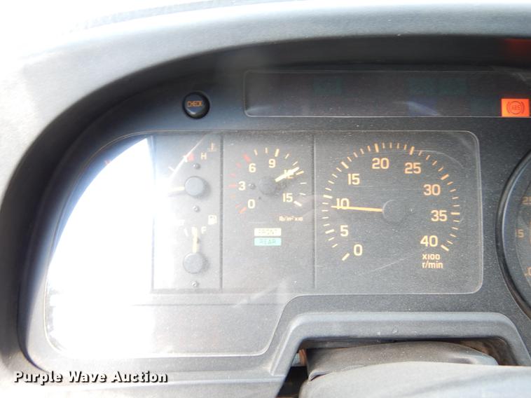 image for item DE1829 2002 GMC T7500 street sweeper truck