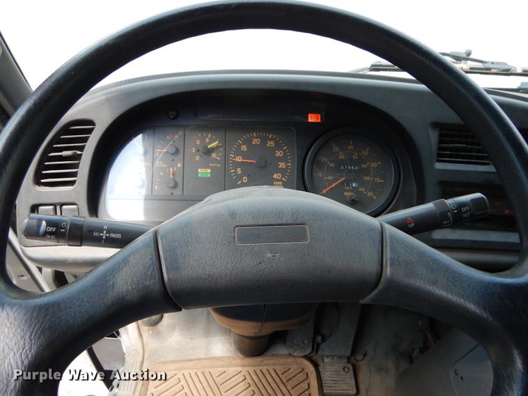 image for item DE1829 2002 GMC T7500 street sweeper truck