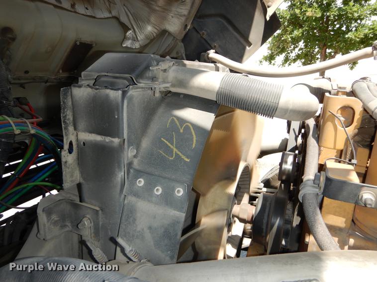 image for item DE1829 2002 GMC T7500 street sweeper truck