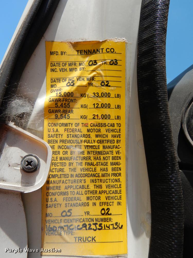 image for item DE1829 2002 GMC T7500 street sweeper truck