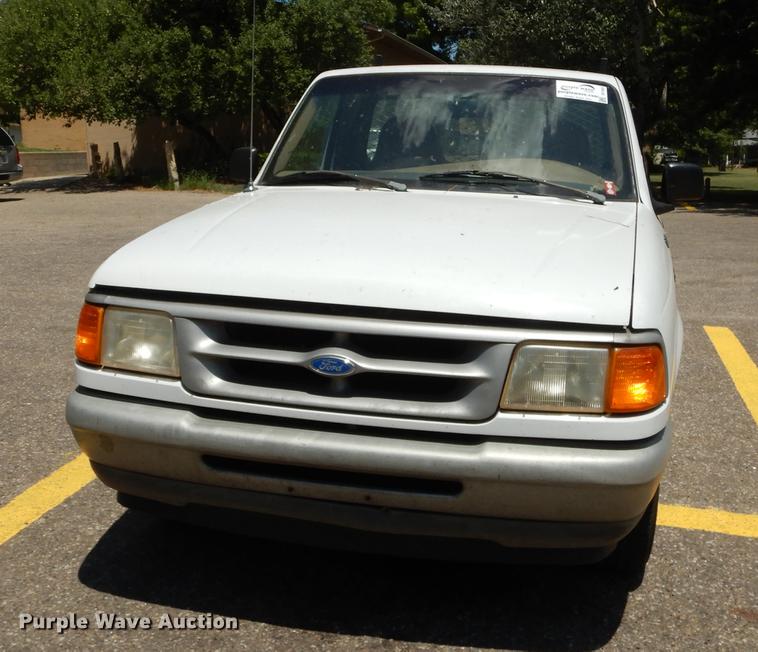 image for item DE1852 1996 Ford Ranger XL pickup truck