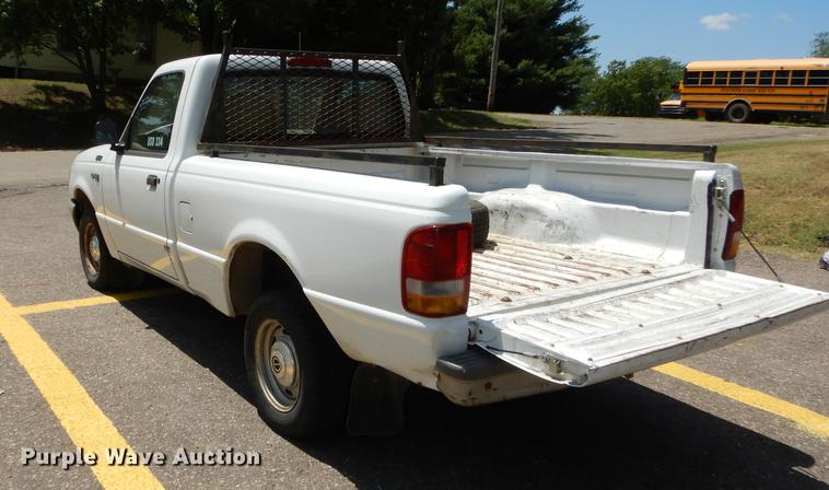image for item DE1852 1996 Ford Ranger XL pickup truck