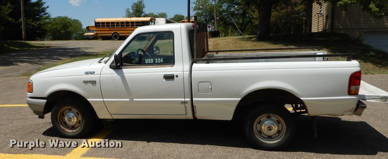 image for item DE1852 1996 Ford Ranger XL pickup truck