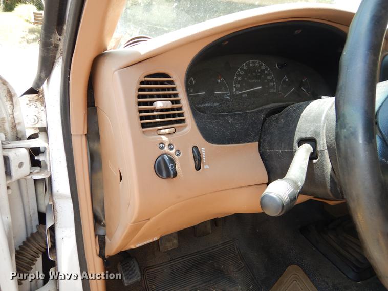 image for item DE1852 1996 Ford Ranger XL pickup truck