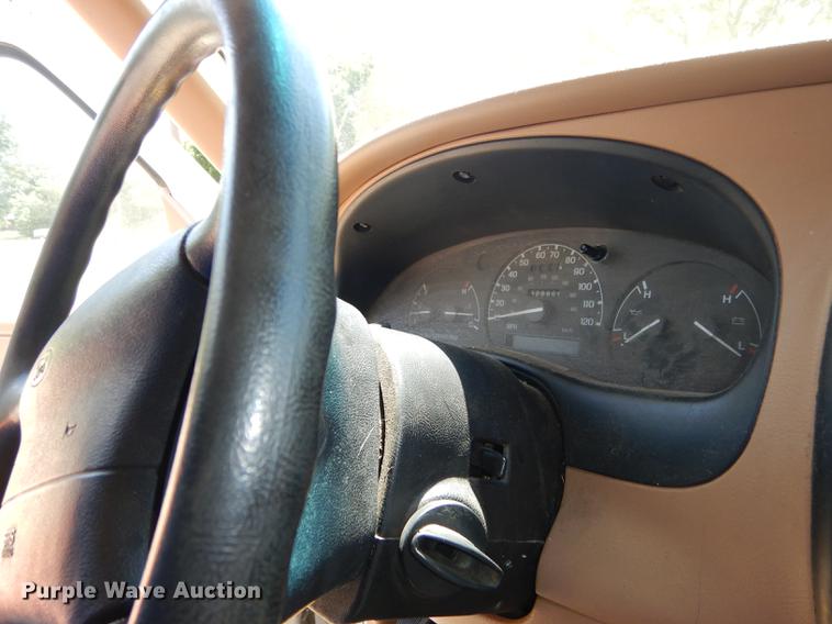 image for item DE1852 1996 Ford Ranger XL pickup truck