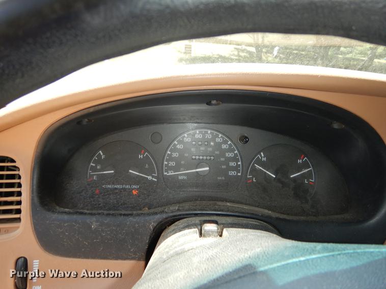 image for item DE1852 1996 Ford Ranger XL pickup truck