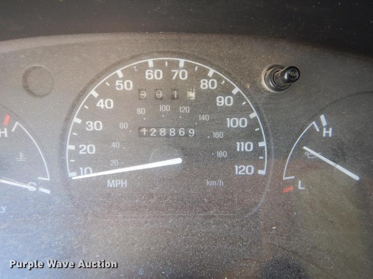 image for item DE1852 1996 Ford Ranger XL pickup truck