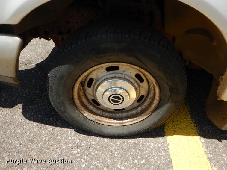 image for item DE1852 1996 Ford Ranger XL pickup truck