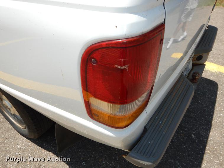 image for item DE1852 1996 Ford Ranger XL pickup truck