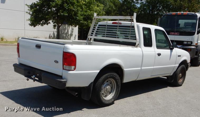 image for item DE1855 2000 Ford Ranger SuperCab pickup truck