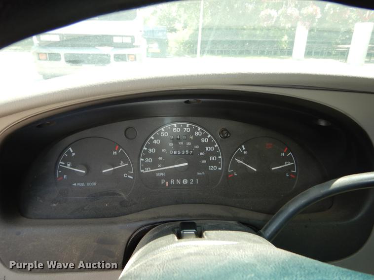 image for item DE1855 2000 Ford Ranger SuperCab pickup truck